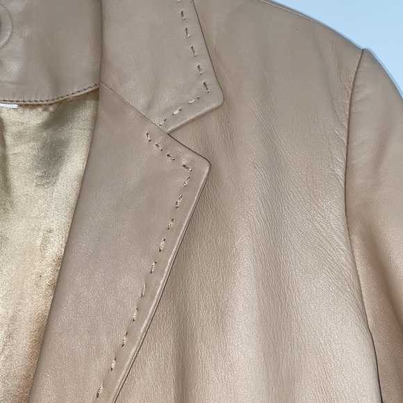 Leather Blazer🧥 Tan Cream jacket single button L coat blazer vintage retro 90’a - Picture 4 of 8